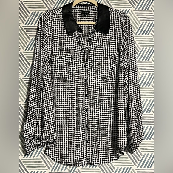 Torrid - Picture 2 of 2